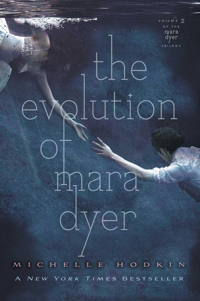 Simon + Schuster Llc The Evolution Of Mara Dyer