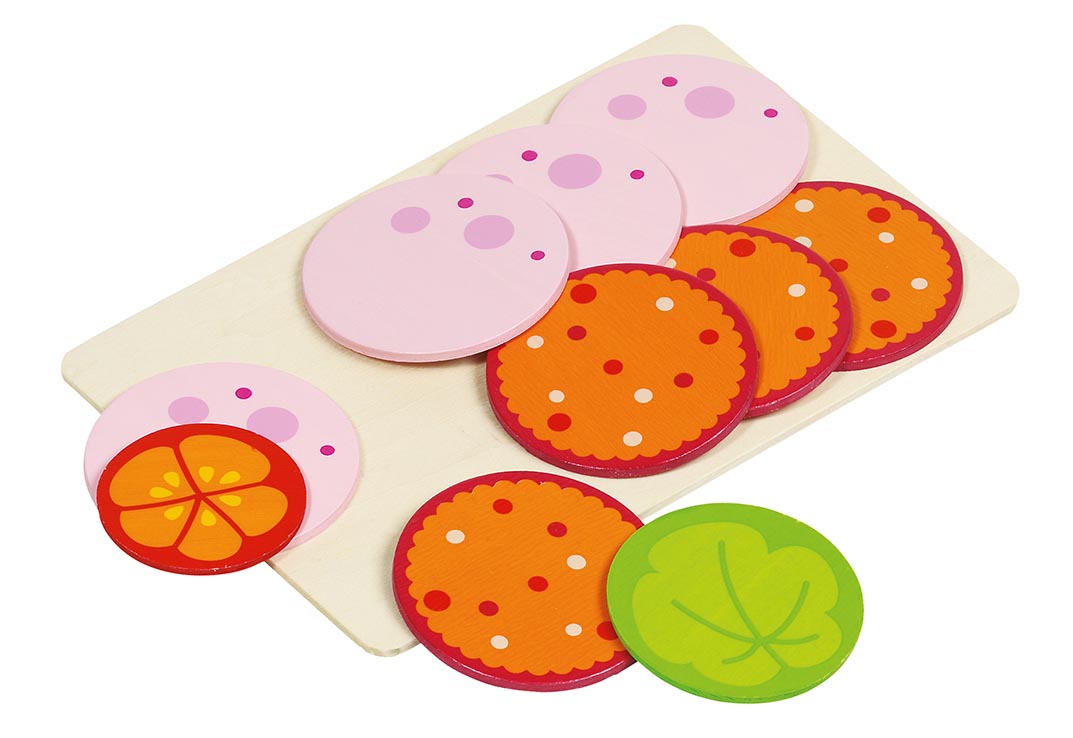 Goki 51810 - Wurstaufschnitt 8 Scheiben 1 Salatblatt 1 Tomatenscheibe
