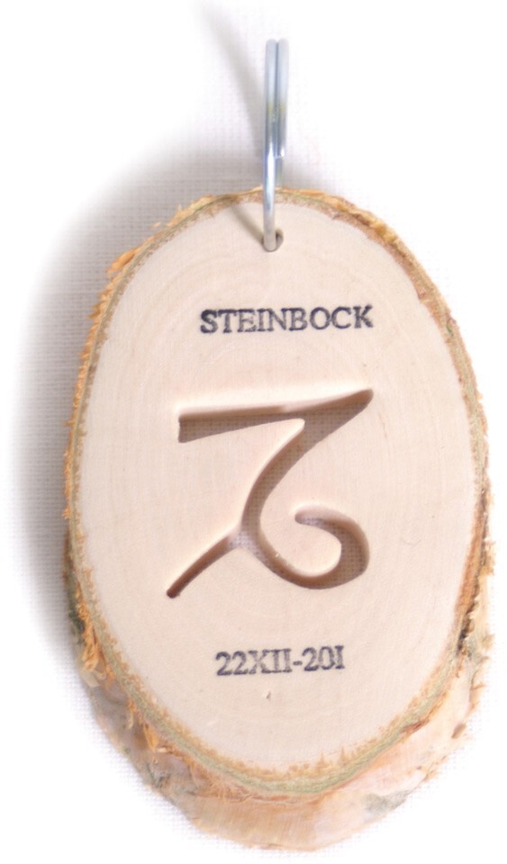 Image of small foot 3658 - Sternzeichen Steinbock 1 Stück Anhänger Holzscheibe 7x5cm