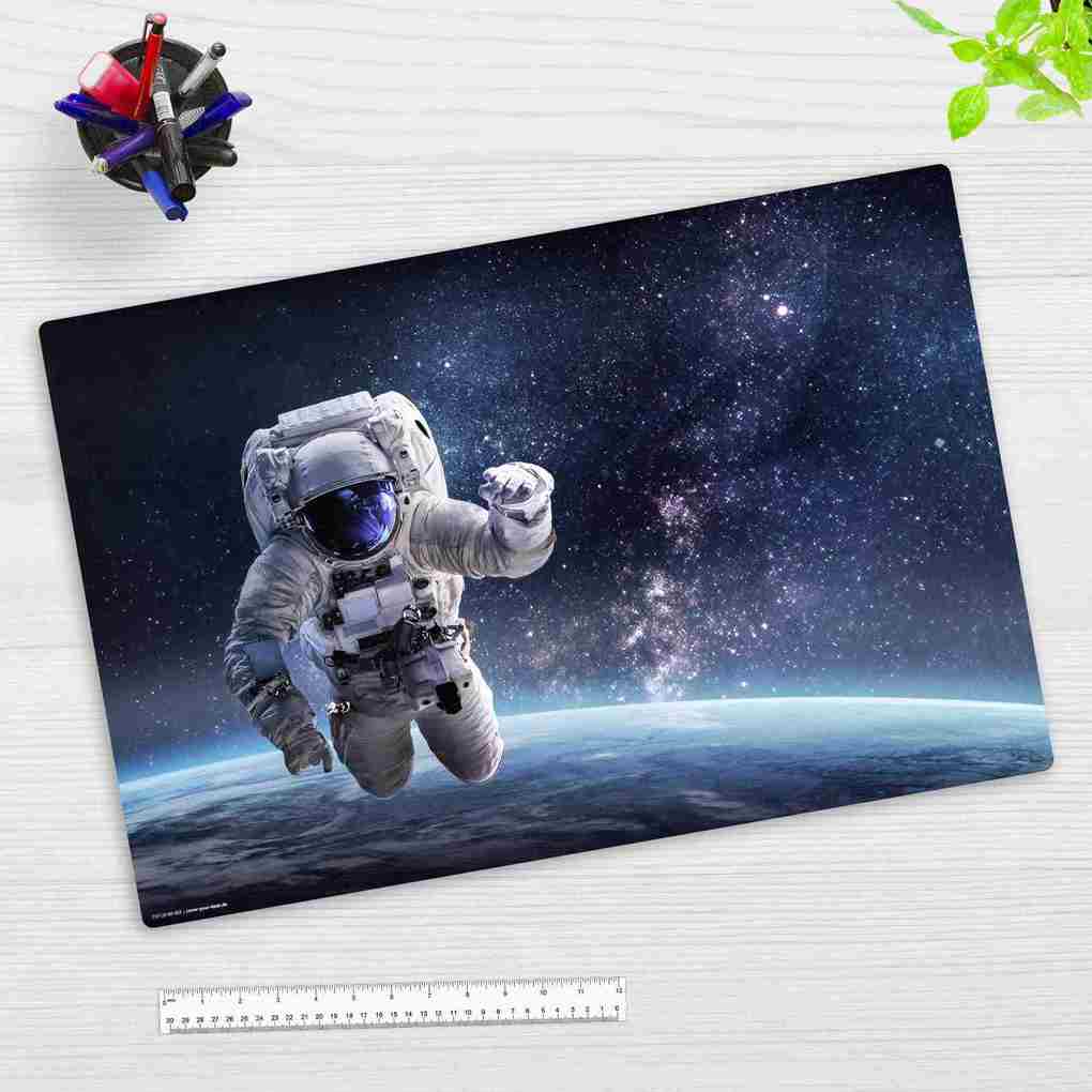 Cover-your-desk Schreibtischunterlage für Kinder und Erwachsene Astronaut im Weltall aus hochwertigem Vinyl 60 x 40 cm