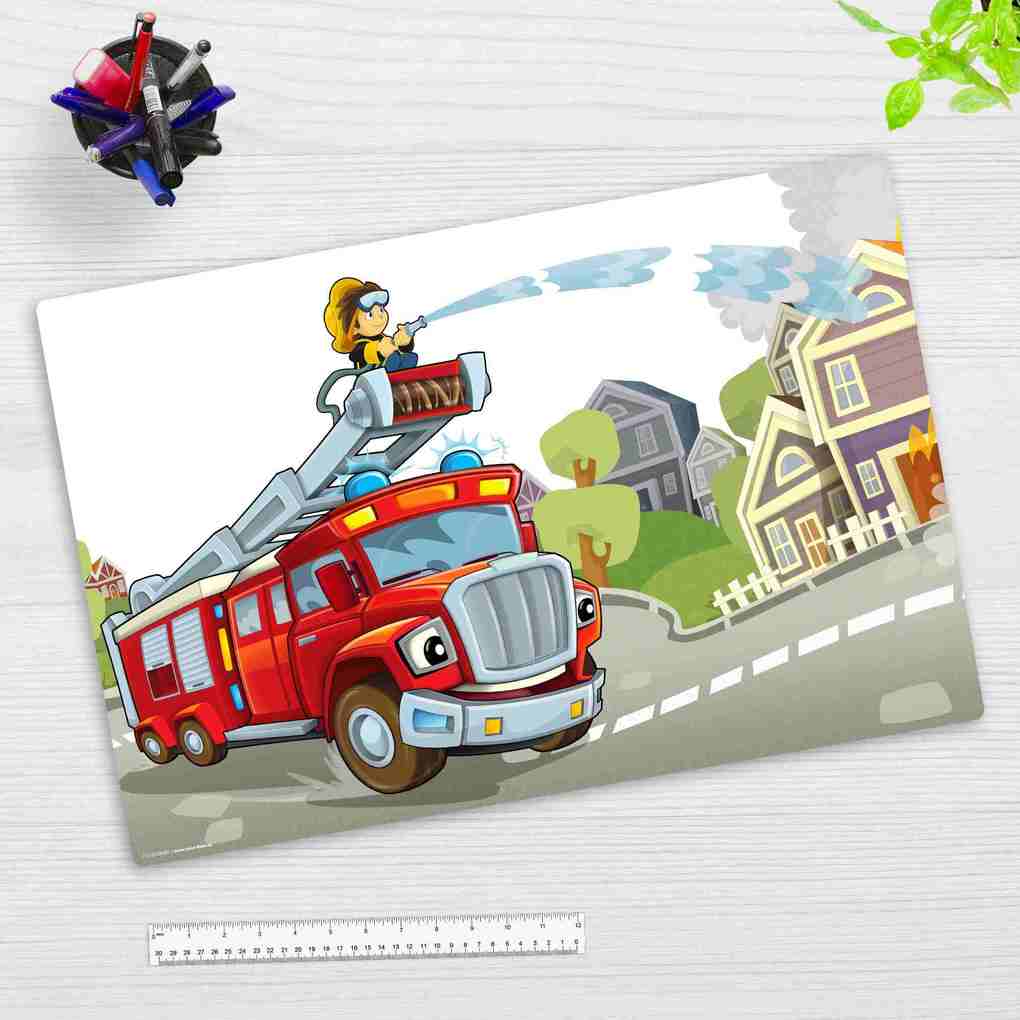 Cover-your-desk Schreibtischunterlage für Kinder und Erwachsene Feuerwehrauto im Einsatz aus hochwertigem Vinyl 60 x 40 cm