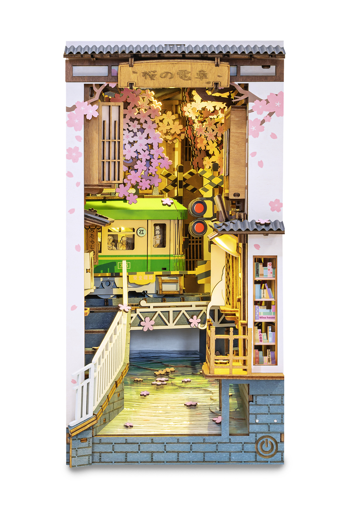 Book Nook: Sakura Densya