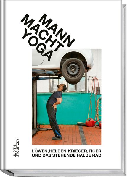 Mann macht Yoga