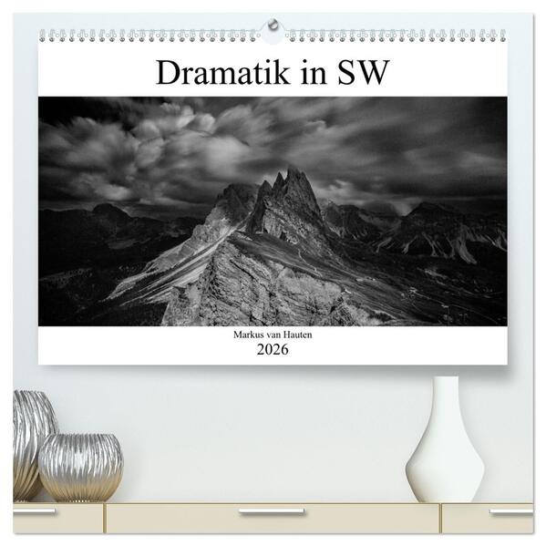 Dramatik in SW (hochwertiger Premium Wandkalender 2026 DIN A2 quer) Kunstdruck in Hochglanz