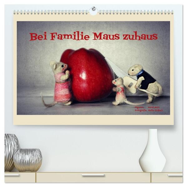 Bei Familie Maus zuhaus (hochwertiger Premium Wandkalender 2026 DIN A2 quer) Kunstdruck in Hochglanz