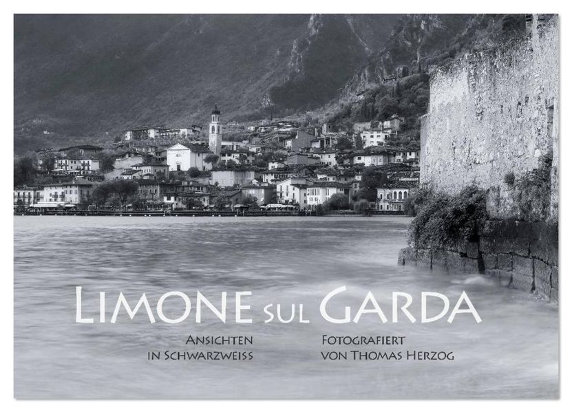 Limone sul Garda schwarzweiß (Wandkalender 2026 DIN A4 quer) CALVENDO Monatskalender