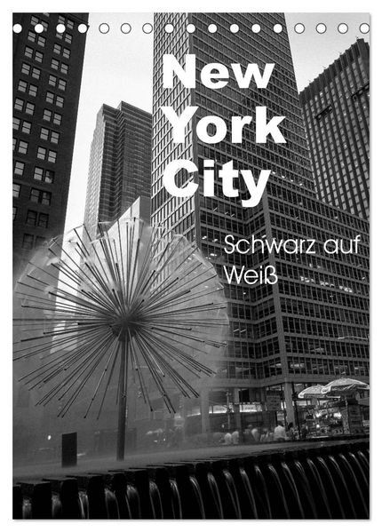 New York City Schwarz auf Weiß (Tischkalender 2026 DIN A5 hoch) CALVENDO Monatskalender