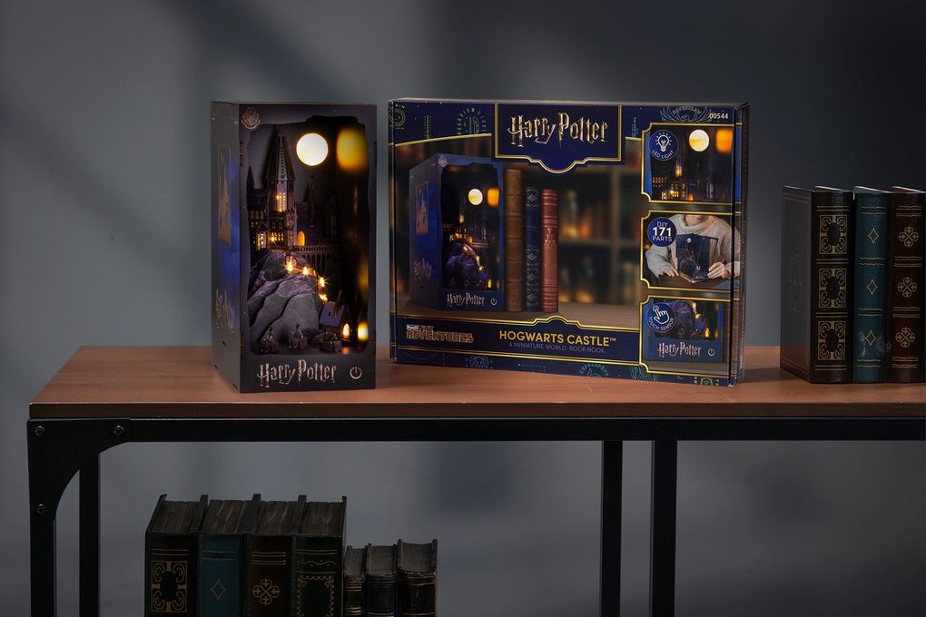 Tiny Adventures - Harry Potter Hogwarts Castle Book Nook Miniaturwelt aus Holz zum Zusammenbauen