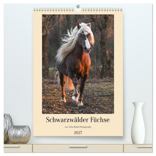 Schwarzwälder Füchse von Julia Hahn Photography (hochwertiger Premium Wandkalender 2027 DIN A2 hoch) Kunstdruck in Hochglanz